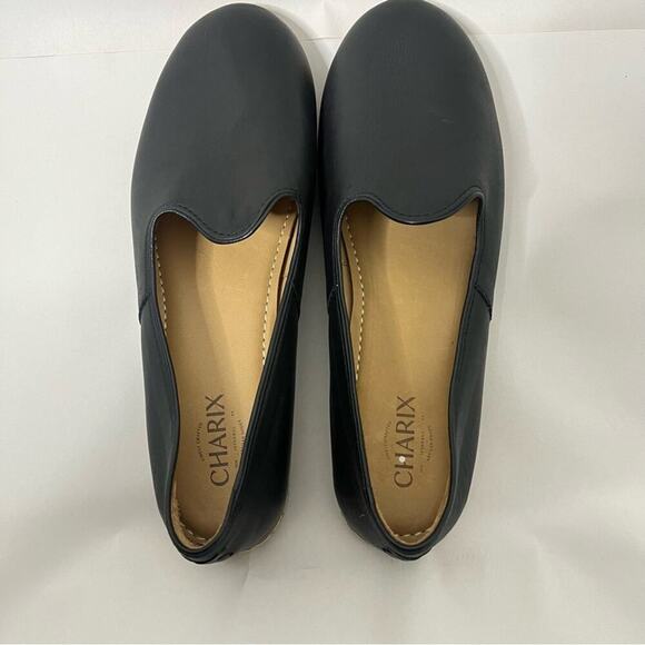 Black Flats Slip-On Shoes with Smooth Leather and Rounded Toe - Picture 4 of 10